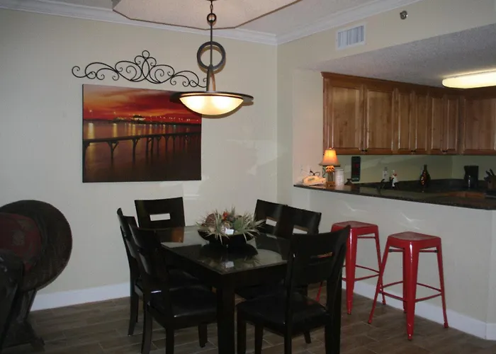 The Club 1104b Apartment *